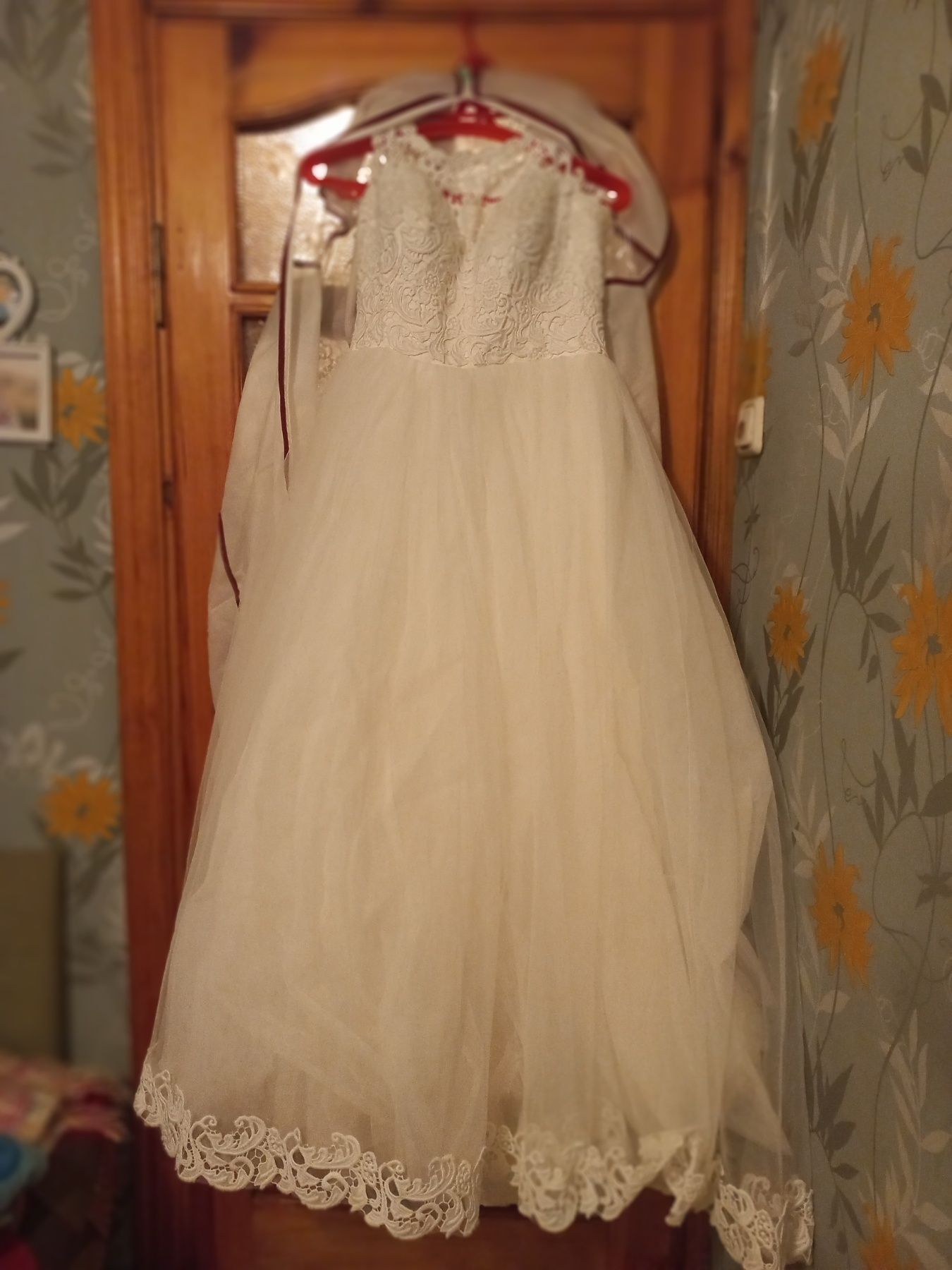 Весільна сукня,святкове плаття