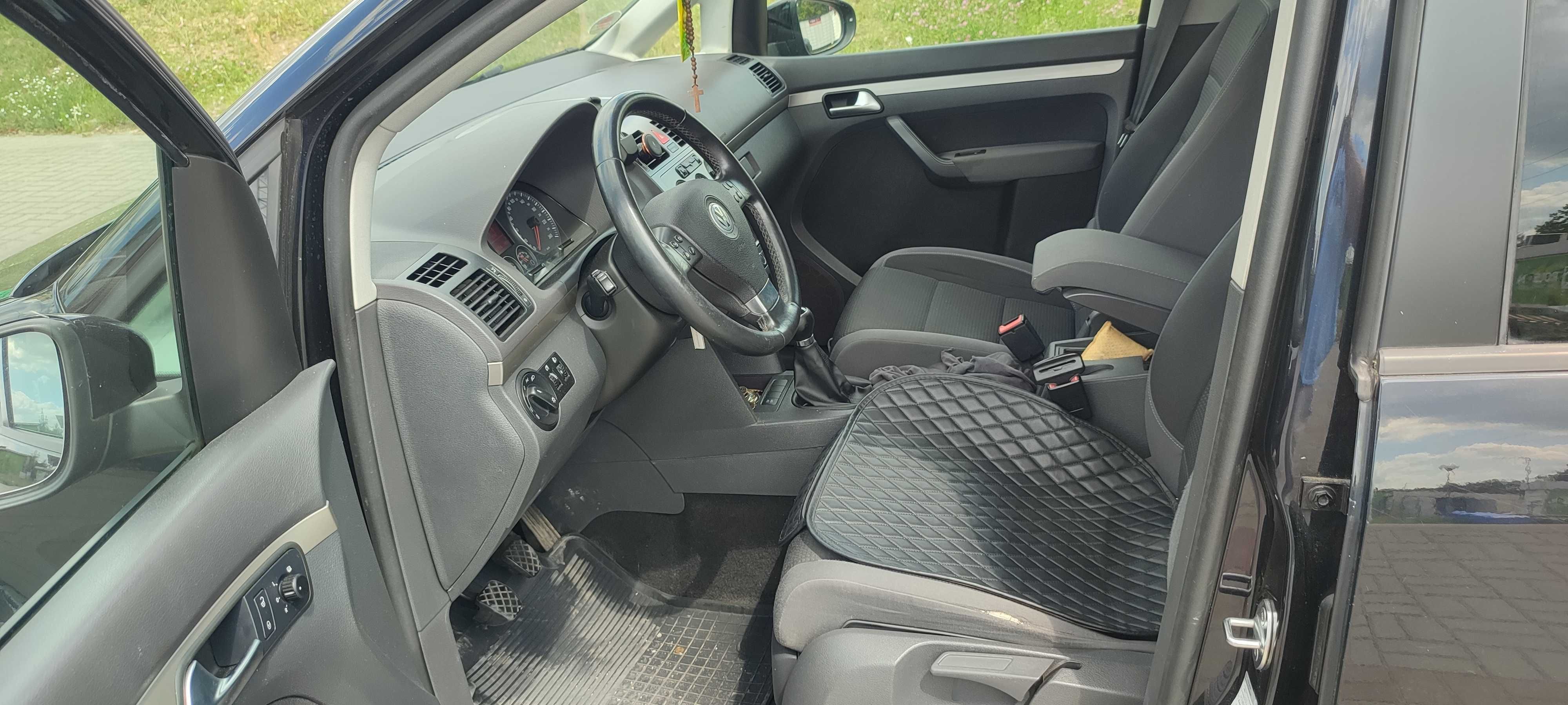 vw TOURAN 2.0 TDI rok 2010 zarejestr ubezpieczony