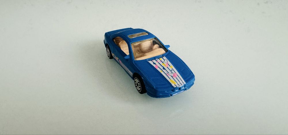 Hot Wheels - BMW 850i First Edition - skala jak Matchbox, Majorette