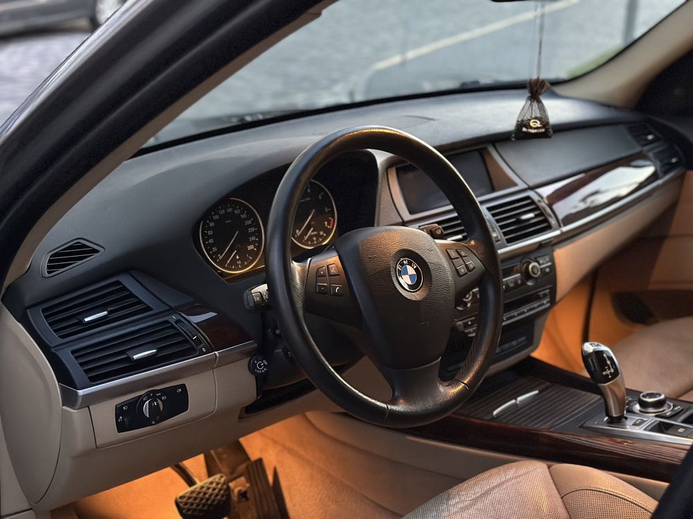 Продам BMW x5 в ідеальному стані!