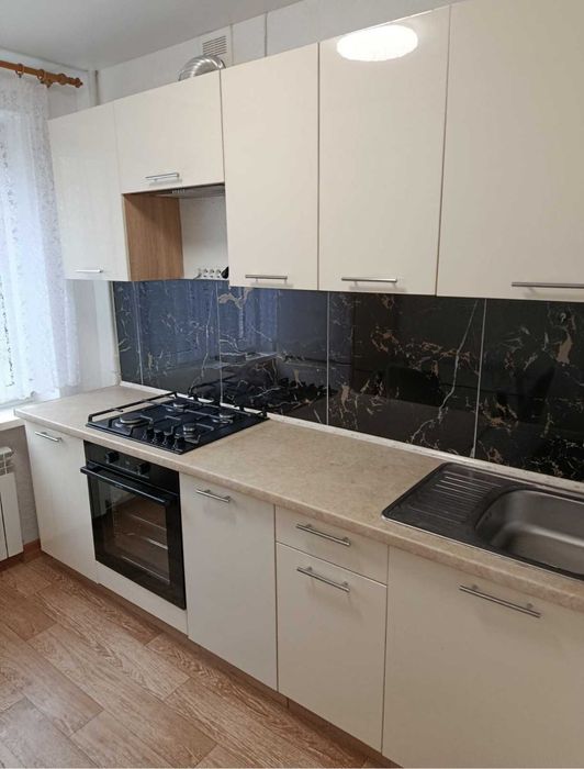 Продам 2х кв ремонтом газовый дом  ул Бочарова .