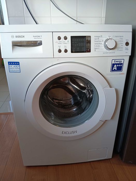 Máquina de lavar roupa bosch em bom estado para desocupar