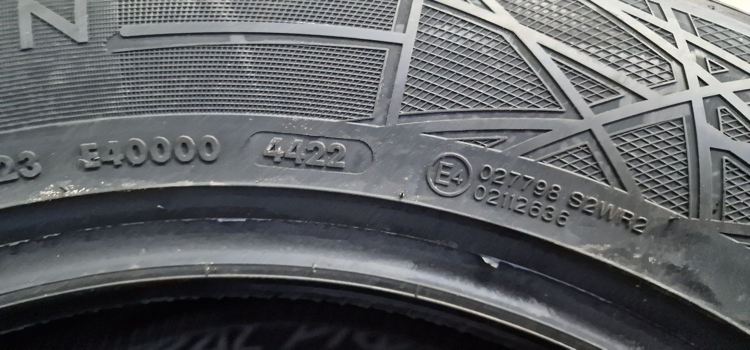 P22 4 x 225/60R18 Vredestein WintRac Pro 104V XL opony zimowe nowe