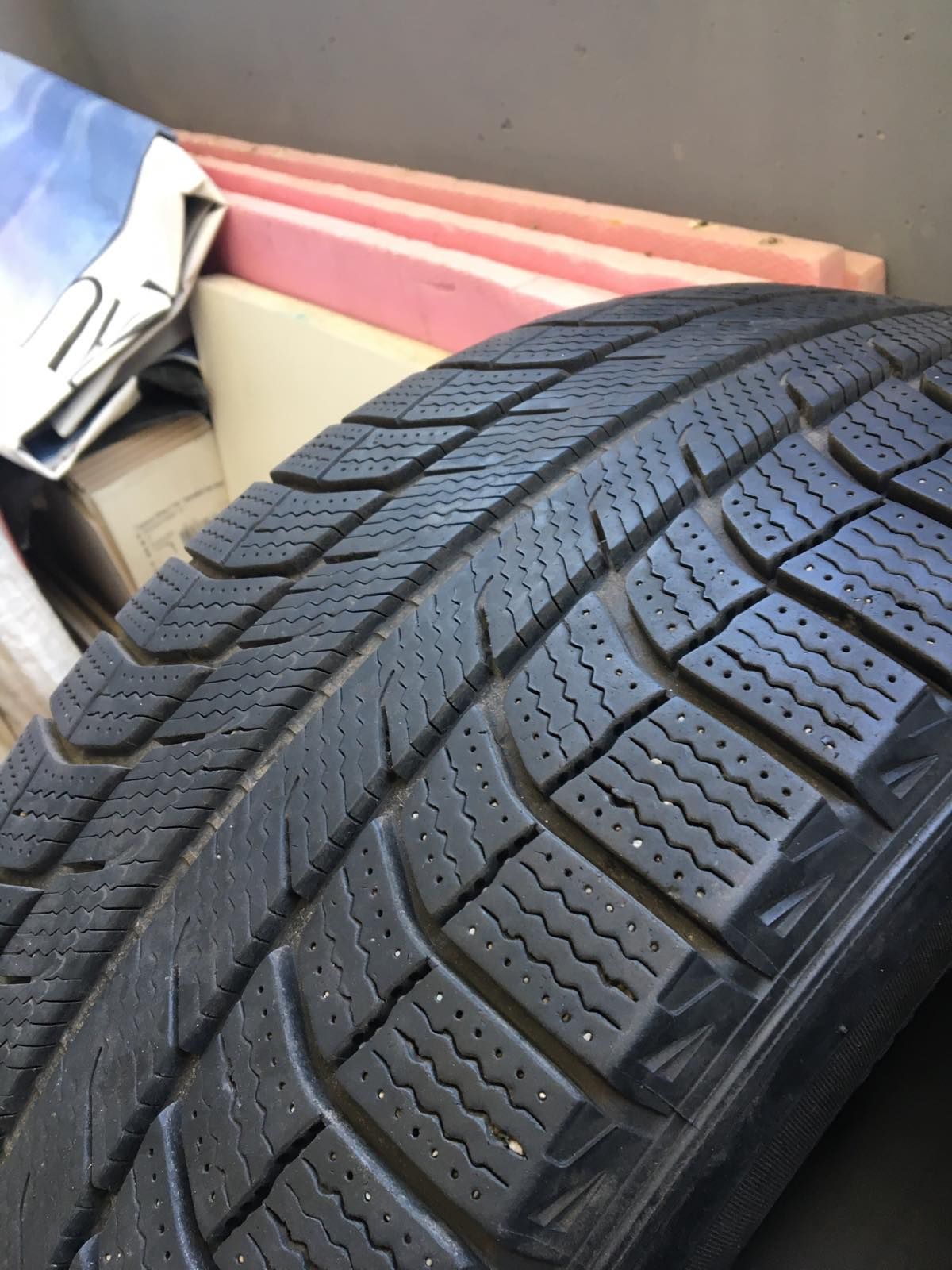 Покришки Michelin r20 275/45