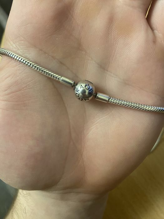 Намисто із логотипом Pandora