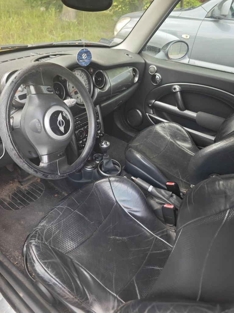 Sprzedam Mini Cooper 1.6 uszkodzone sprzęgło