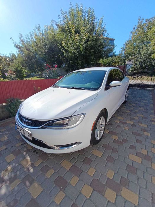 Авто  Chrysler 200