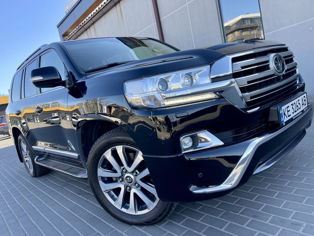 Toyota Land Cruiser 200 Premium