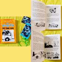 Книга diary of wimpy kid + подарок