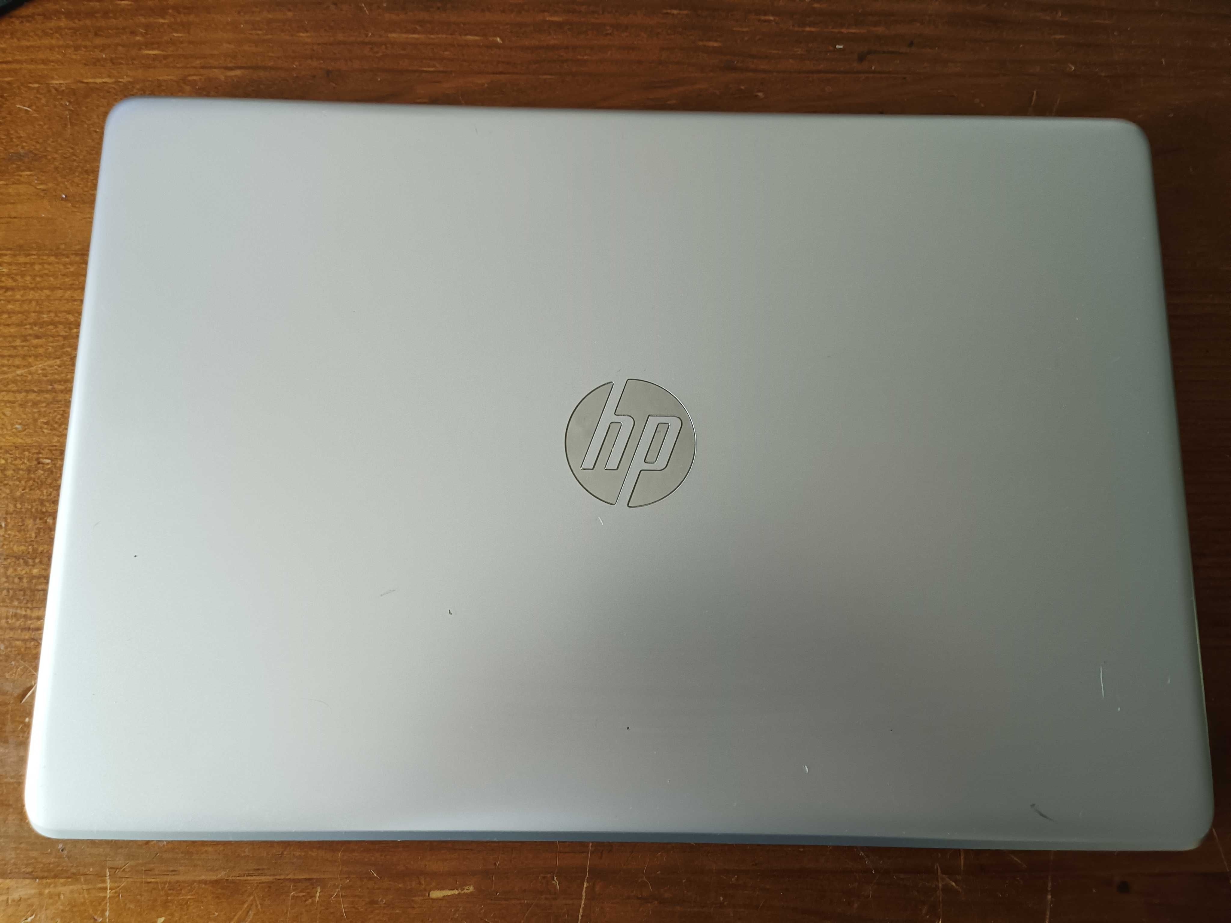 portatil  HP - 17-bs000np