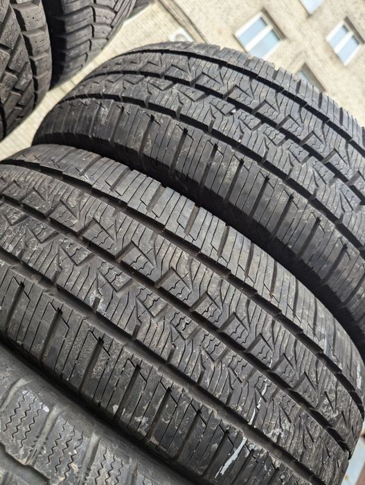 215/70R15C Continental всесезон