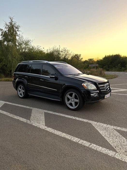 Mercedes Benz GL-Class 550 4-Matik