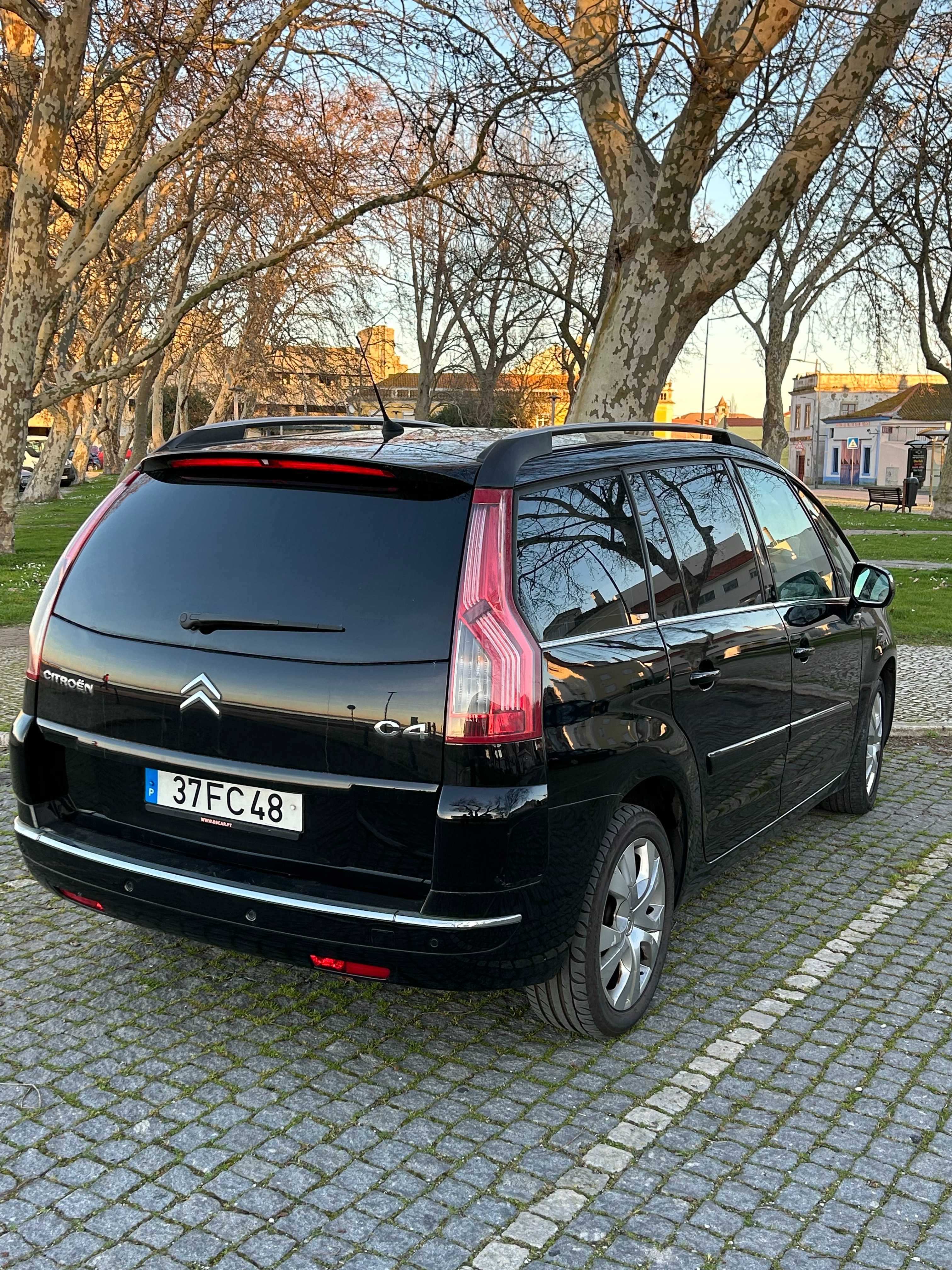 Vendo Citroen Grand C4 Picasso em excelente estado 201,500 Km