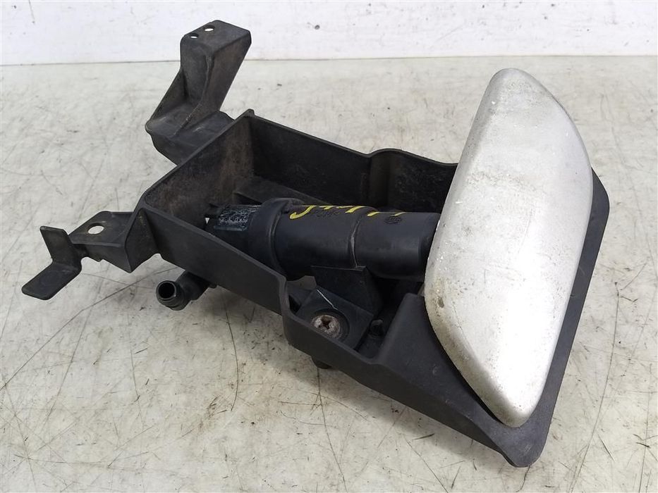 Spryskiwacz reflektora lampy lewy Mazda 5 I 05-10R CC2951077