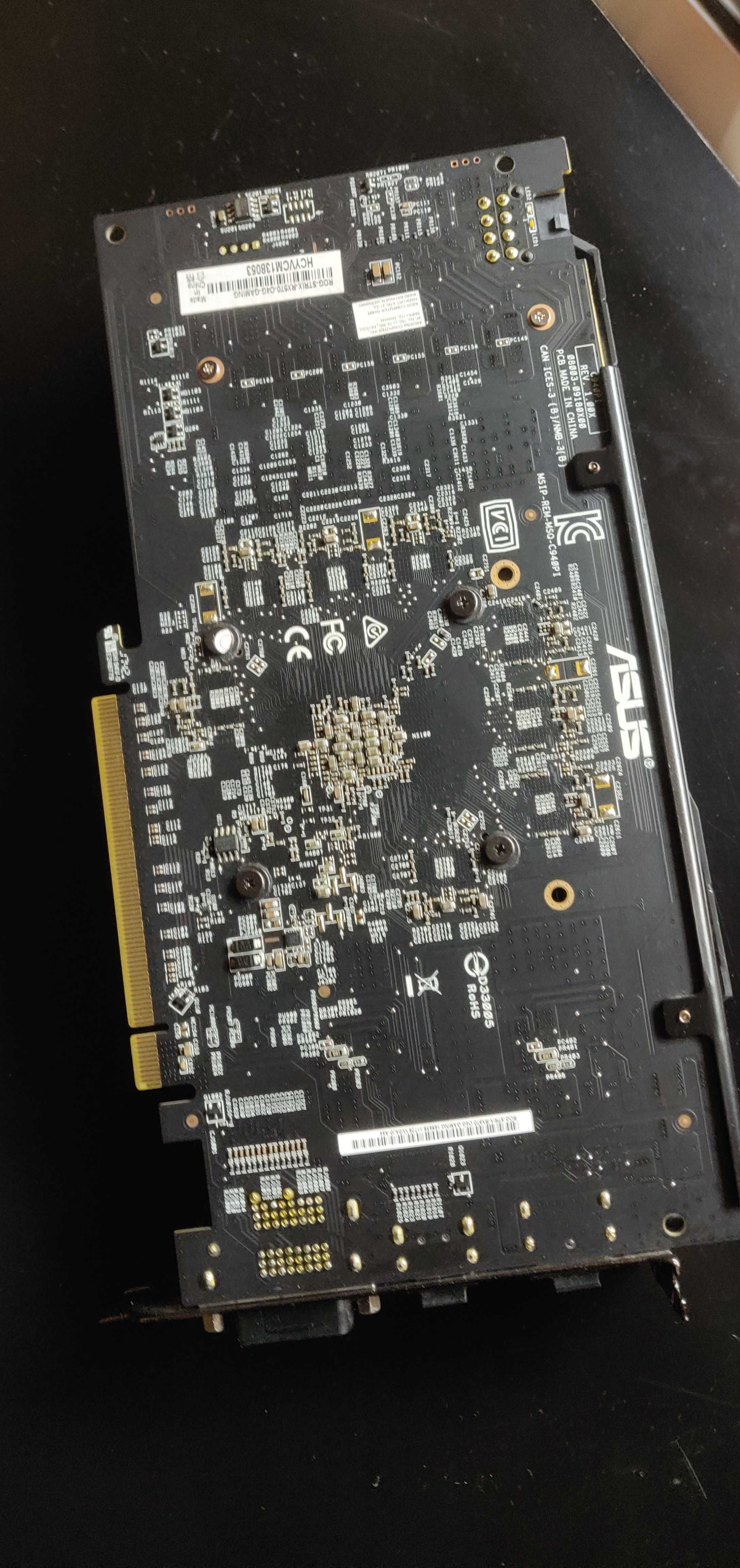Placa gráfica Asus Rog Strix Radeon 570 4GB