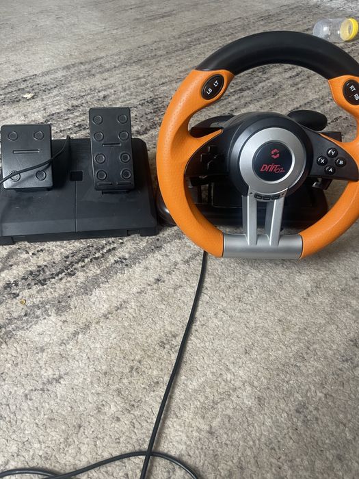 Кермо ігрове та педалі