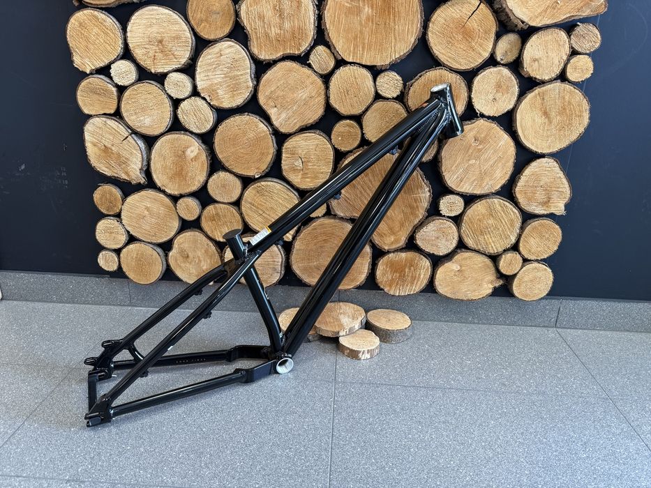 Rama GT Labomba dirt pumptrack decade movement stunt