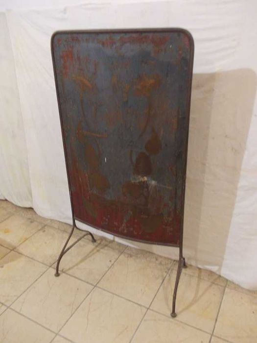 Zabytkowy przedwojenne parawan metalowy
