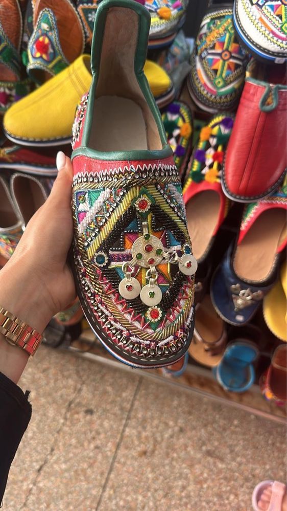Sapatos tradicionais marroquinos