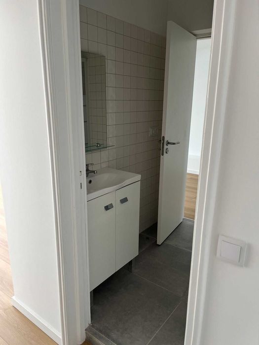 Fantástico T1 em Lisboa com Varanda e Muita Luz Natural