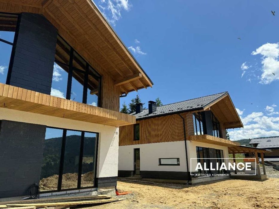Продаж 2-поверхового котеджу в Карпатах