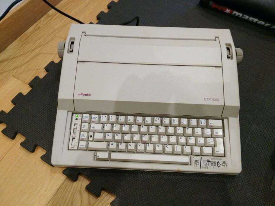 Máquina Escrever Olivetti 1000 - Peça Coleção