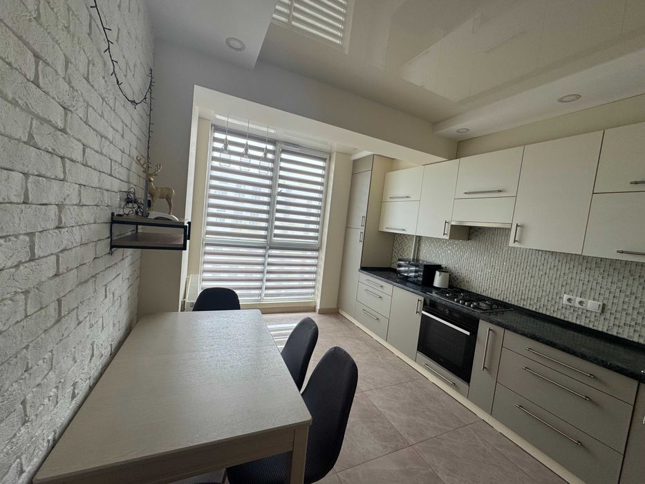 Продаж квартири Щасливе