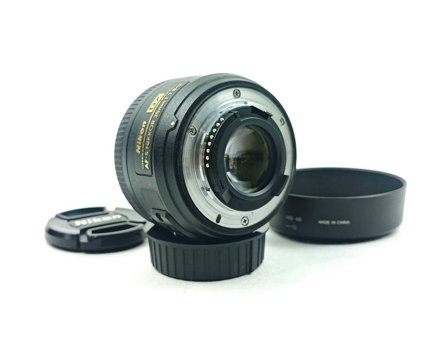 Об'єктив Nikon DX AF-S Nikkor 35mm 1:1.8G (фікс / світлосильний)