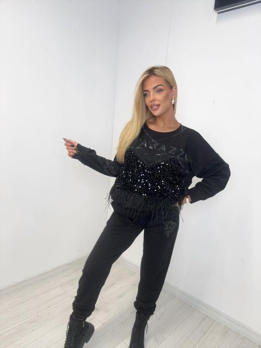Piękny komplet dres z cekinami logo paparazzi fashion