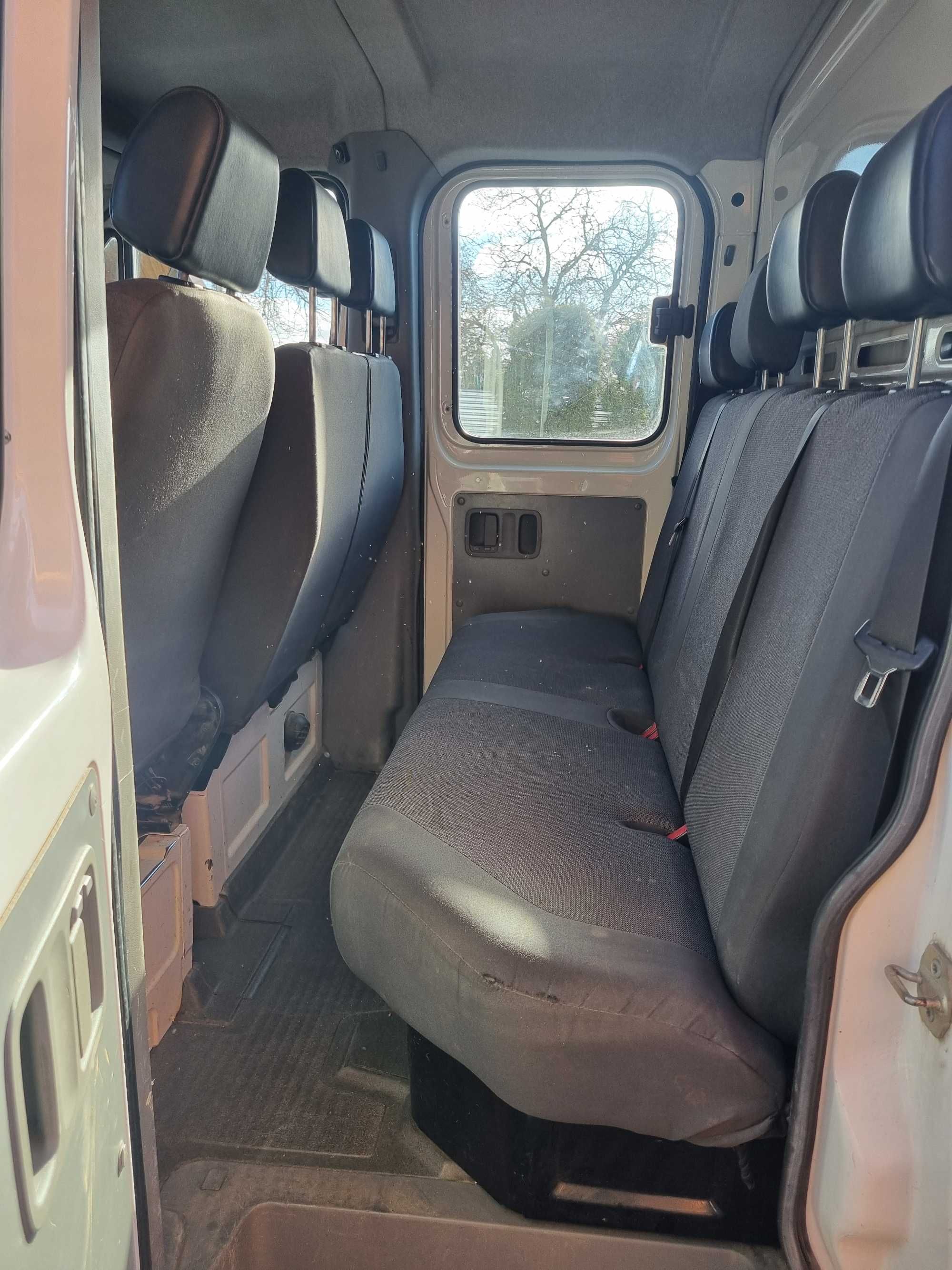 Volkswagen CRAFTER 2,0 TDI 136 konna  krajowy   7 osobowy