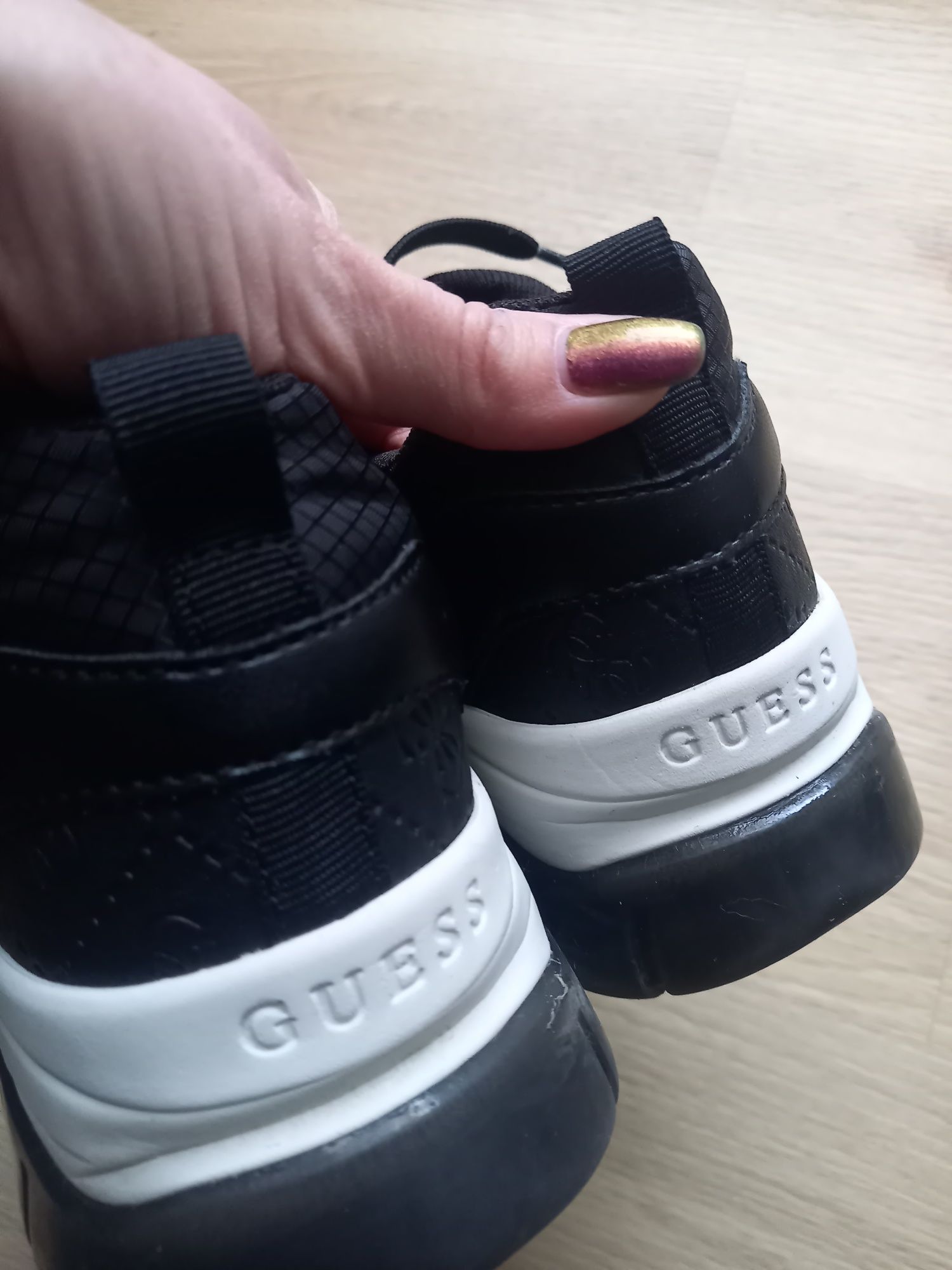 Orginalne buty Guess sneakersy adidasy 36