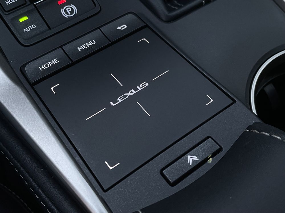 Lexus NX продам
