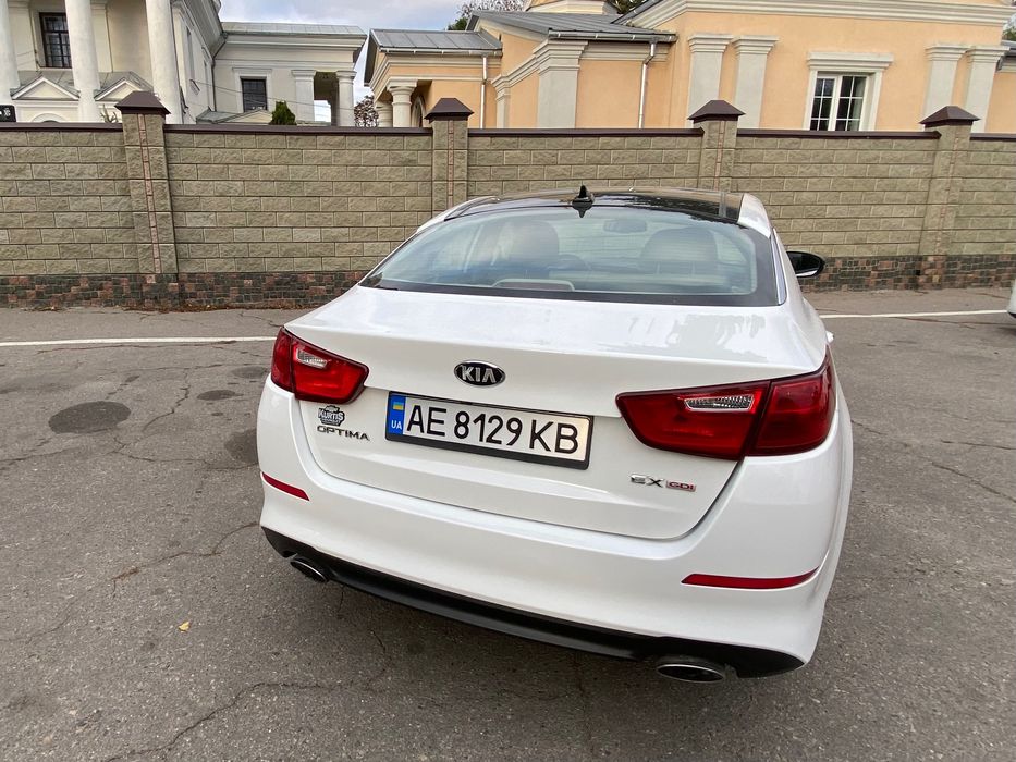 Продам машину KIA optima