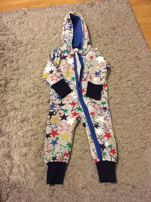 Kombinezon rampers piżama dres z kapturem