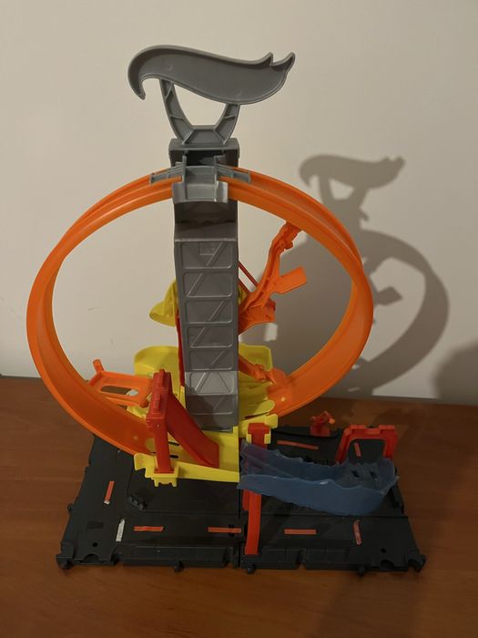 Tor hot wheels remiza strażacka