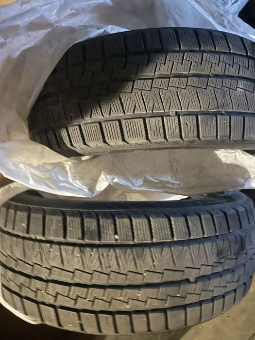 Продам зимові автошини 225/45/19