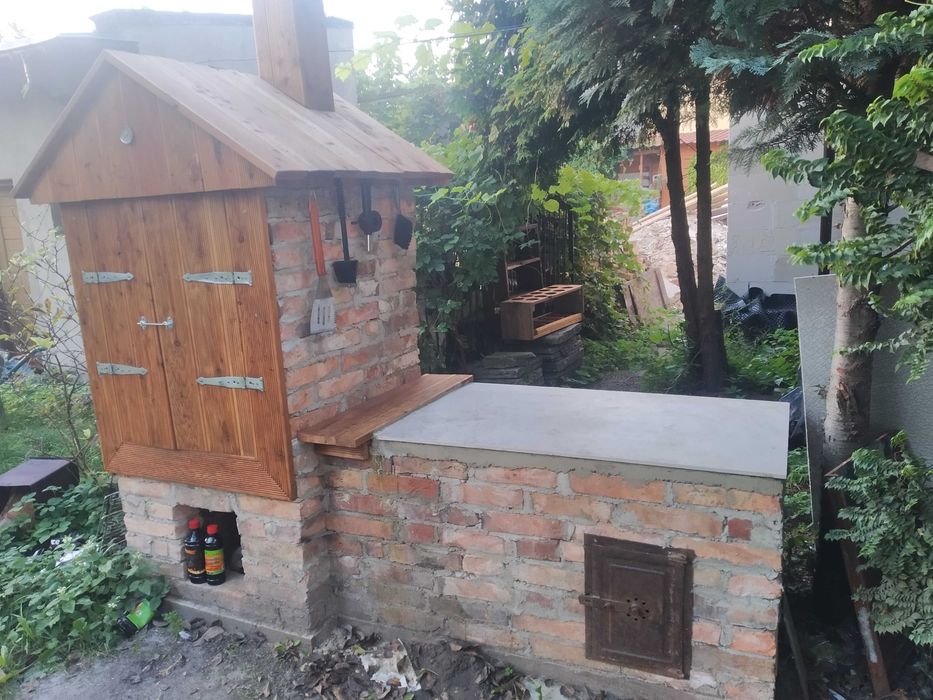 Kominek z montażem i obudową