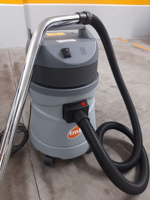 Aspirador profissional de líquidos e pó