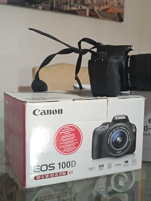 Máquina fotográfica Canon 100d com lente Canon 10 - 18 mm