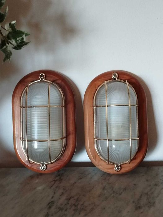 2 Apliques Ovais Madeira Dourado