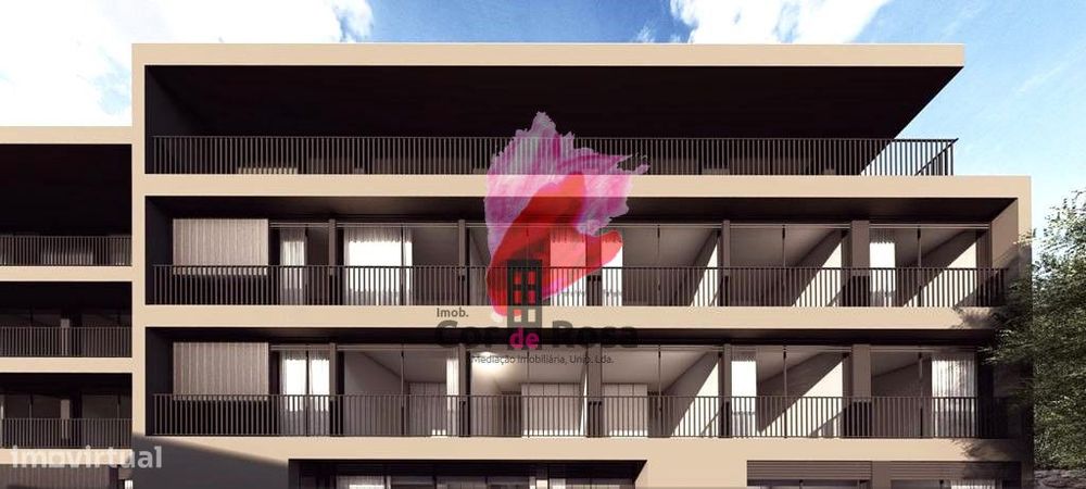 Apartamento último andar com terraço- Mesão...