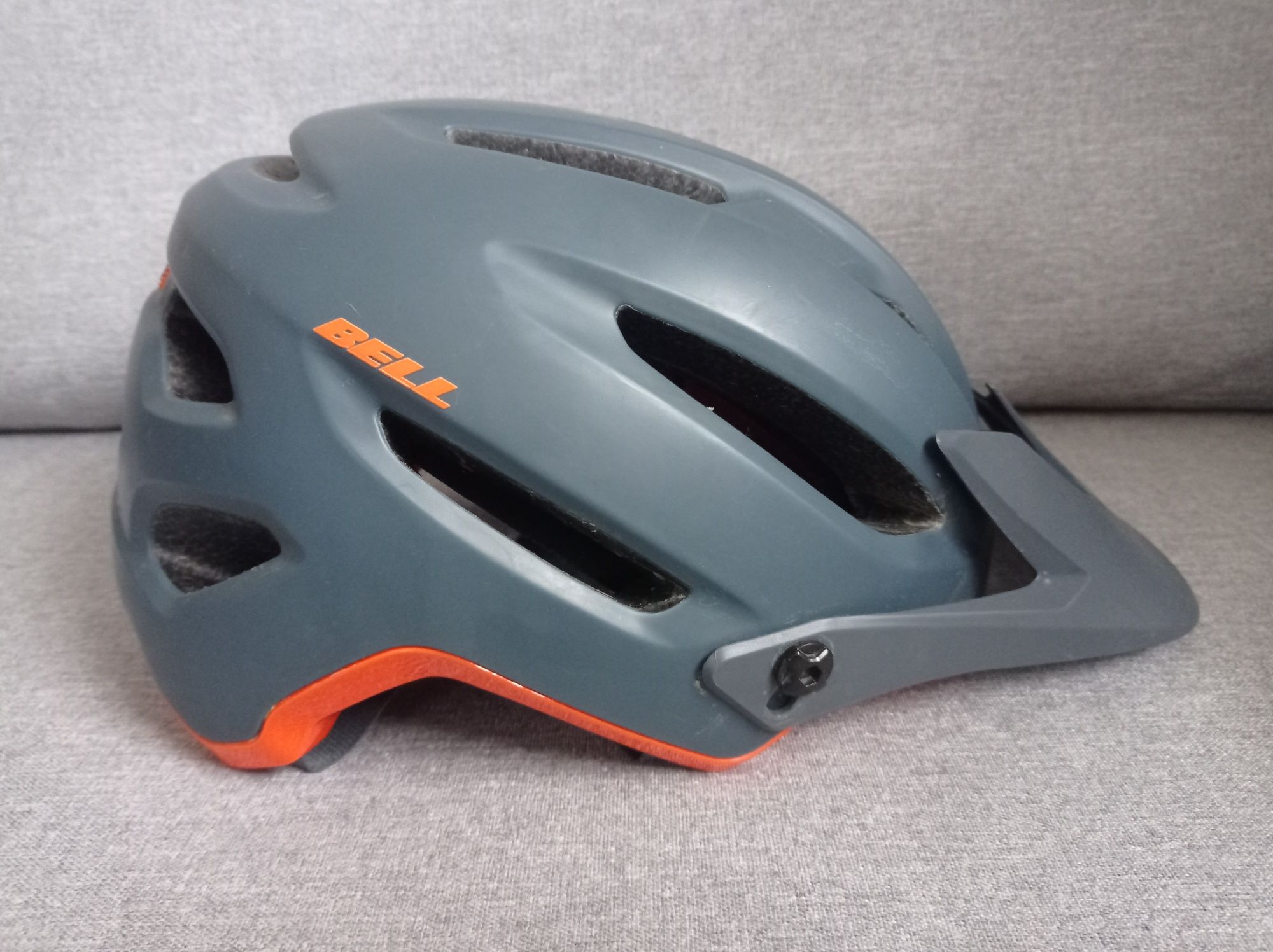 Kask Bell 4FORTY rozmiar L