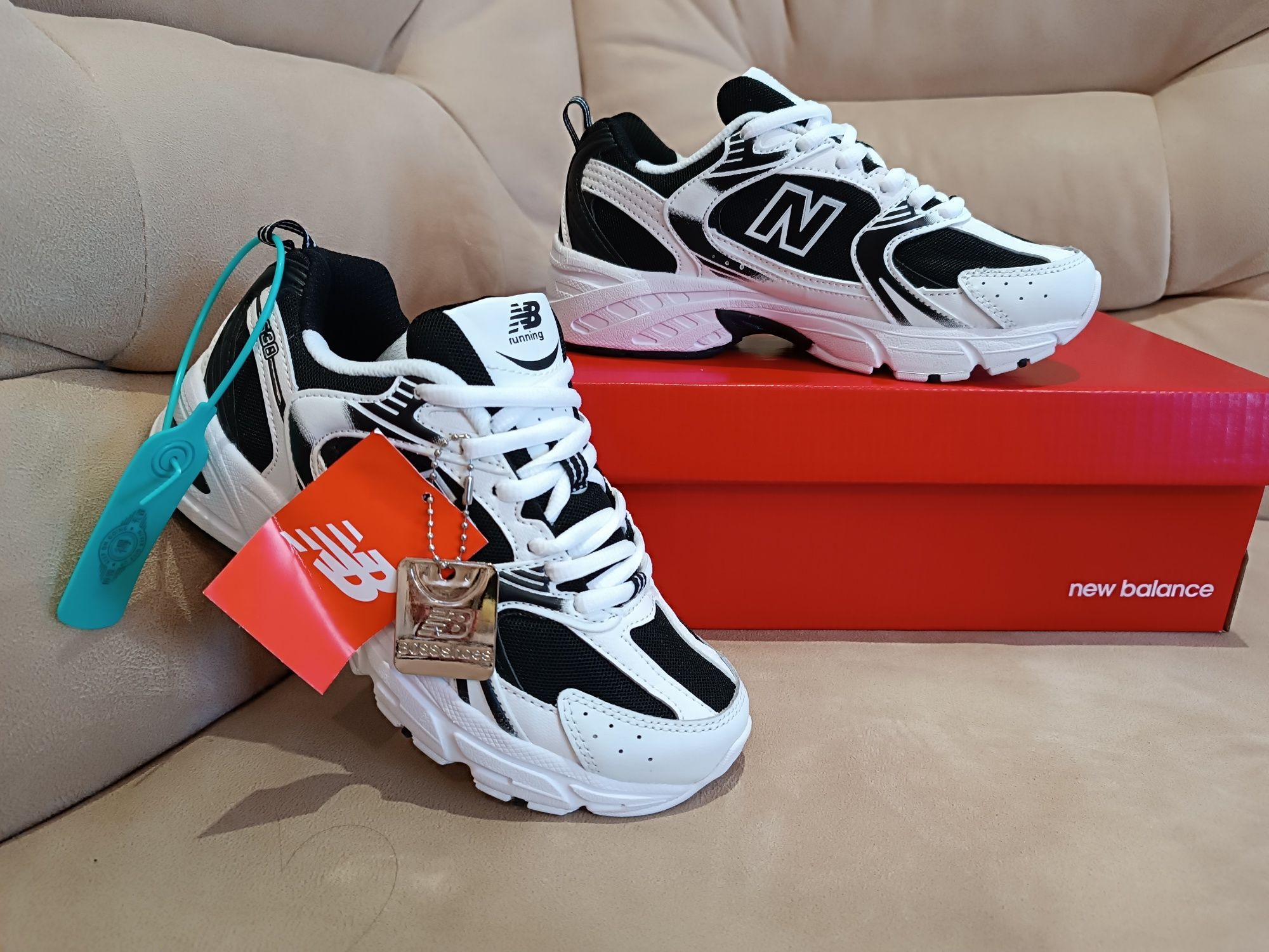 Жіночі кросівки New Balance 530 (2 кольори)