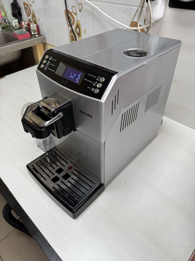 кавоварка зернова Saeco Philips Minuto cappuchino подарунок