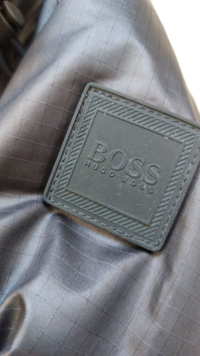 Hugo Boss nowa kurtka męska ocieplana Primaloft r. M/48
