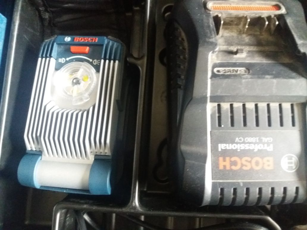 Bosch zestaw gsr 18v-150 c