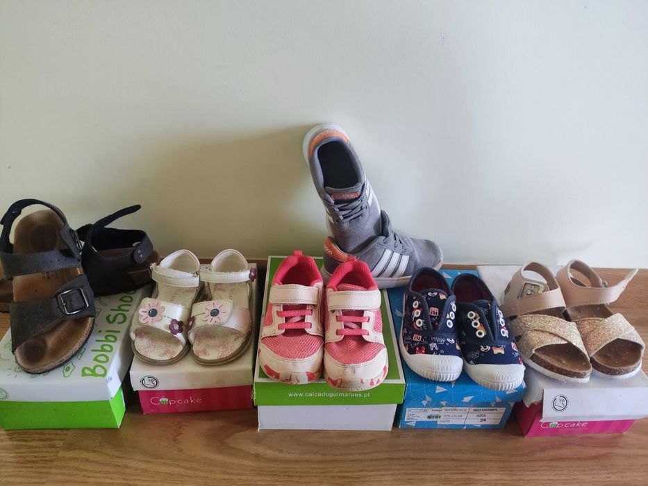 Sapatos (ténis, sandálias) - desde 3 eur