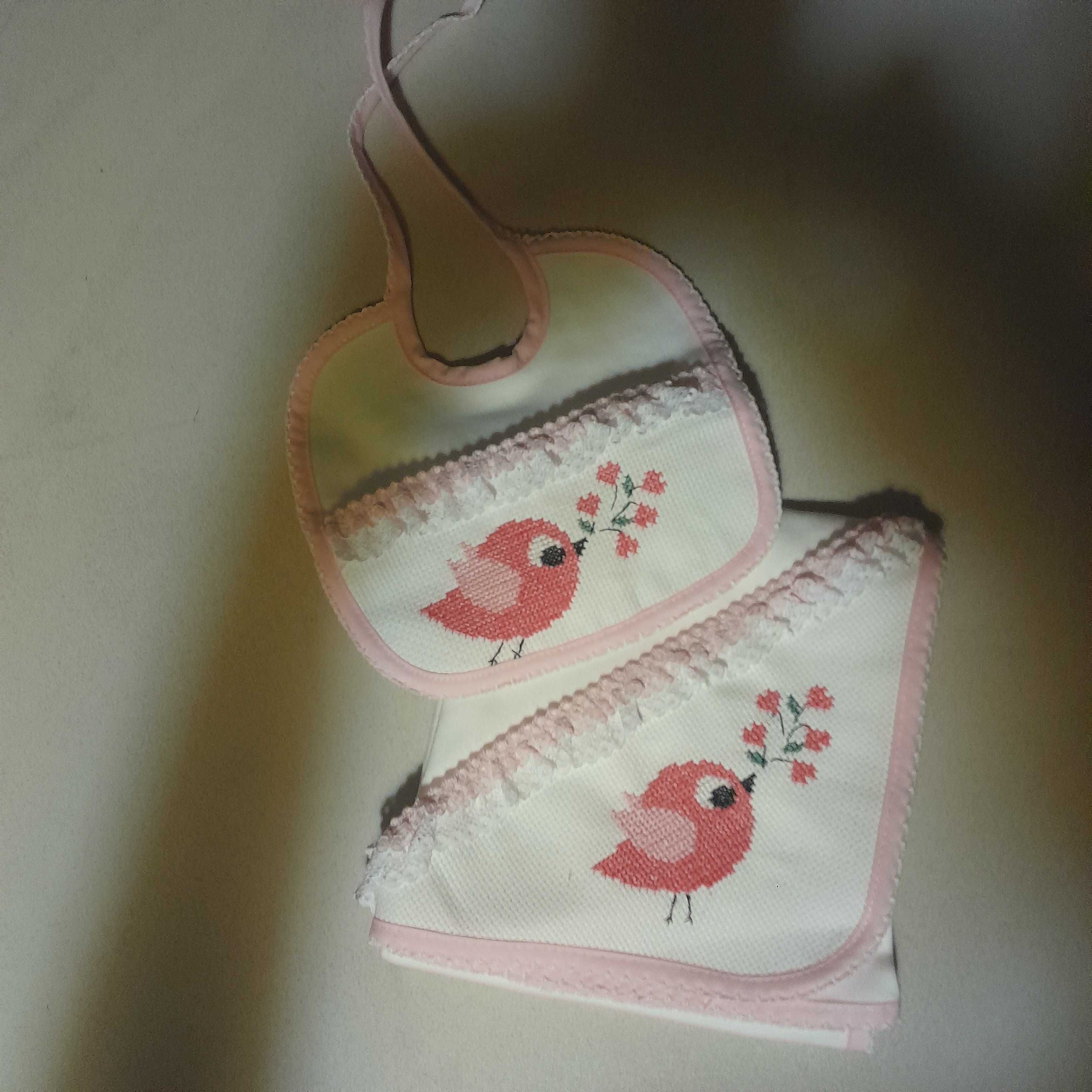 Conjunto babete e fralda