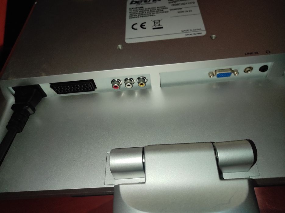 TV LCD Beond BTFT1711