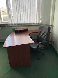 Столы офисные угловые с тумбами